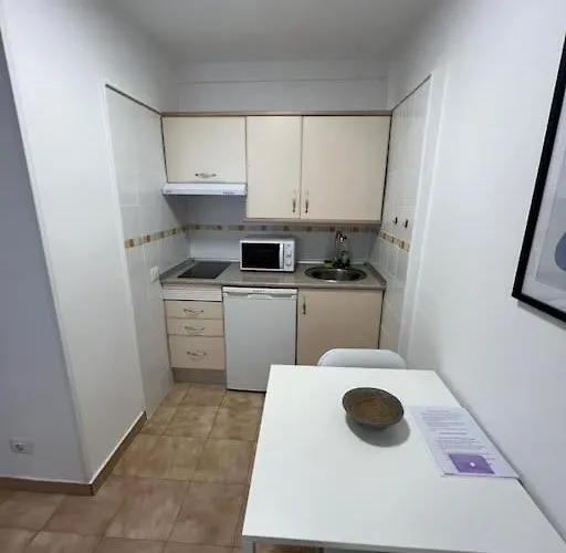 Playa Jardin Bus Terminal Pool Apartment