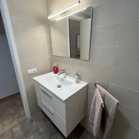 Playa Jardin Bus Terminal Pool *