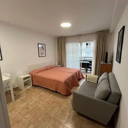 Playa Jardin Bus Terminal Pool *